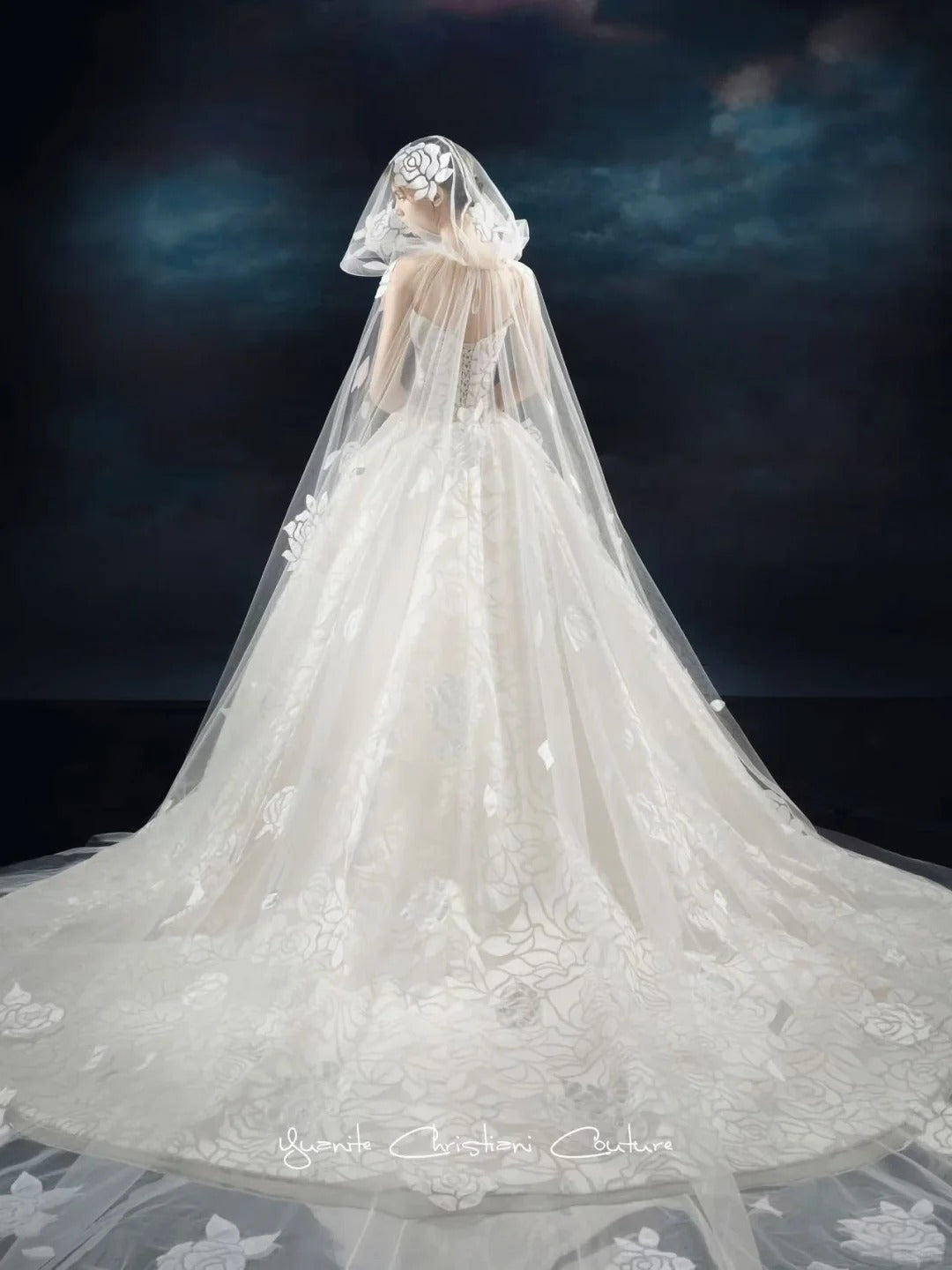 Elegant A-line Strapless Long Wedding Dress 3D appliqué Satin White Prom Dress MD500