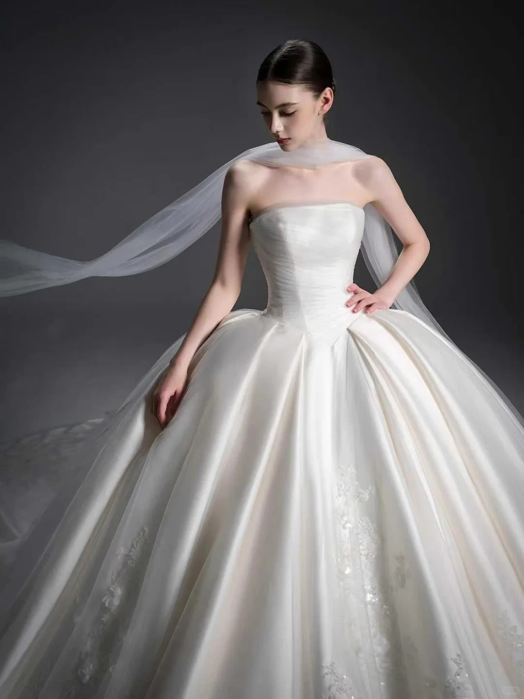 Elegant Ball Gown Strapless Long Wedding Dress Embroidered Satin White Prom Dress MD501