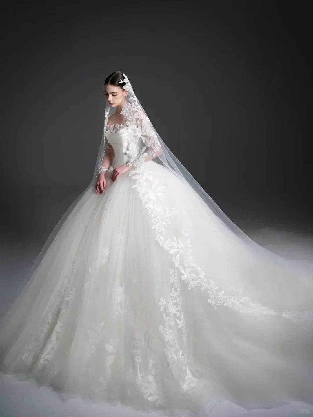 Elegant Ball Gown Strapless Long Wedding Dress Tulle White Prom Dress MD503