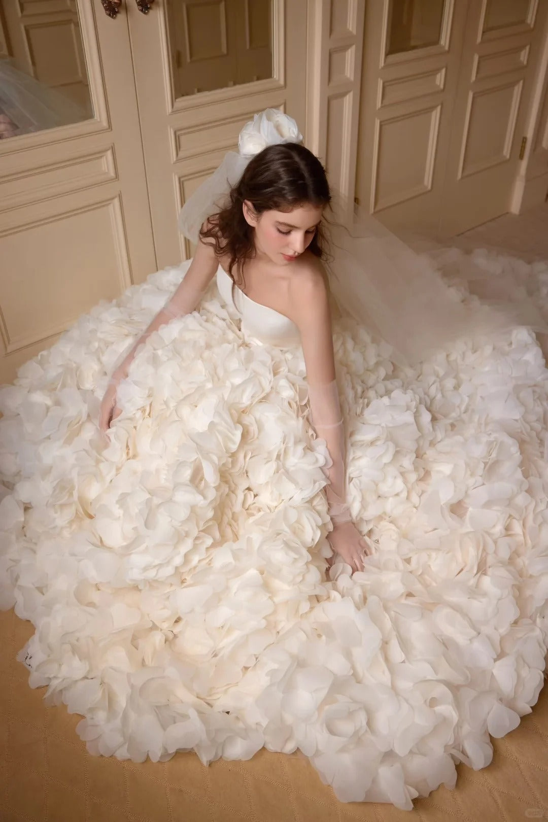 Elegant Ball Gown Strapless Long Wedding Dress 3D floral appliqués Tulle White Prom Dress MD505