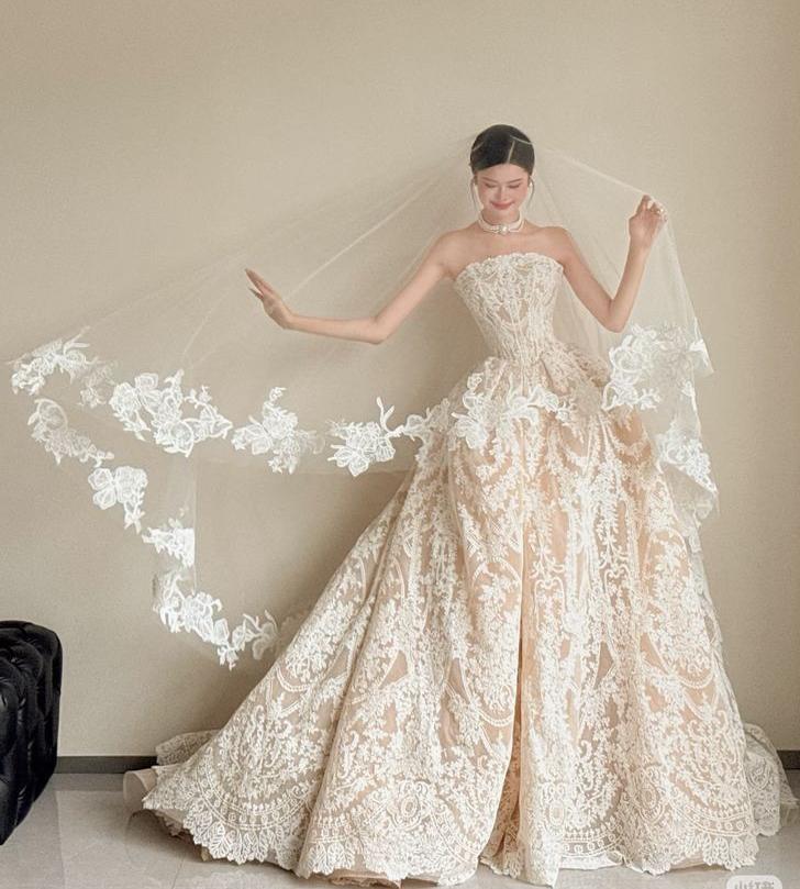 Elegant A-line Strapless Long Wedding Dress Lace White Prom Dress MD506