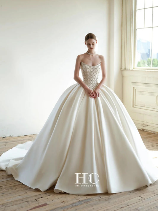Elegant Ball Gown Off-the-Shoulder Long Wedding Dress Beaded Embroidery Satin White Prom Dress MD509
