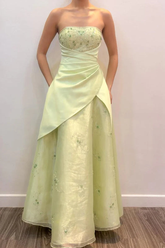 Vintage Blassgrünes trägerloses A-Linien-Abendkleid mit gerafftem Oberteil und Perlenbesatz DP8448