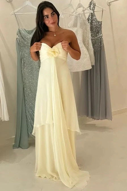 Trägerloses Vintage-Chiffon-Abendkleid mit floralen Details und Lagen-Look DP8439