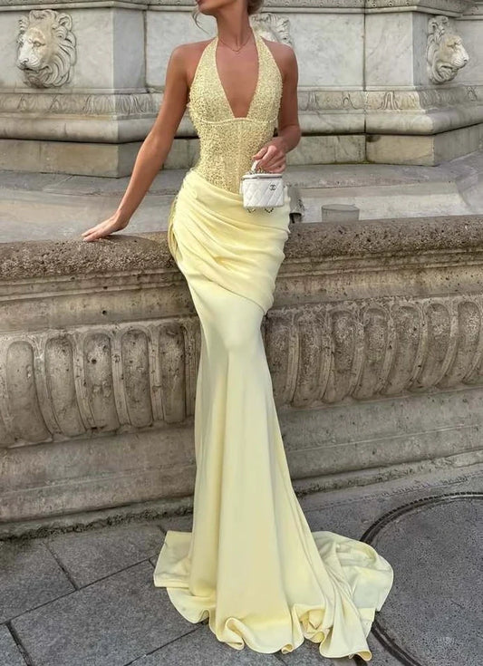 Vintage Blassgelbes Neckholder-Meerjungfrauen-Abendkleid mit Perlen DP8438