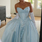 Elegantes hellblaues trägerloses Satin-Spitzenapplikationen & Korsagen-Mieder Quinceanera Ballkleid DP8441