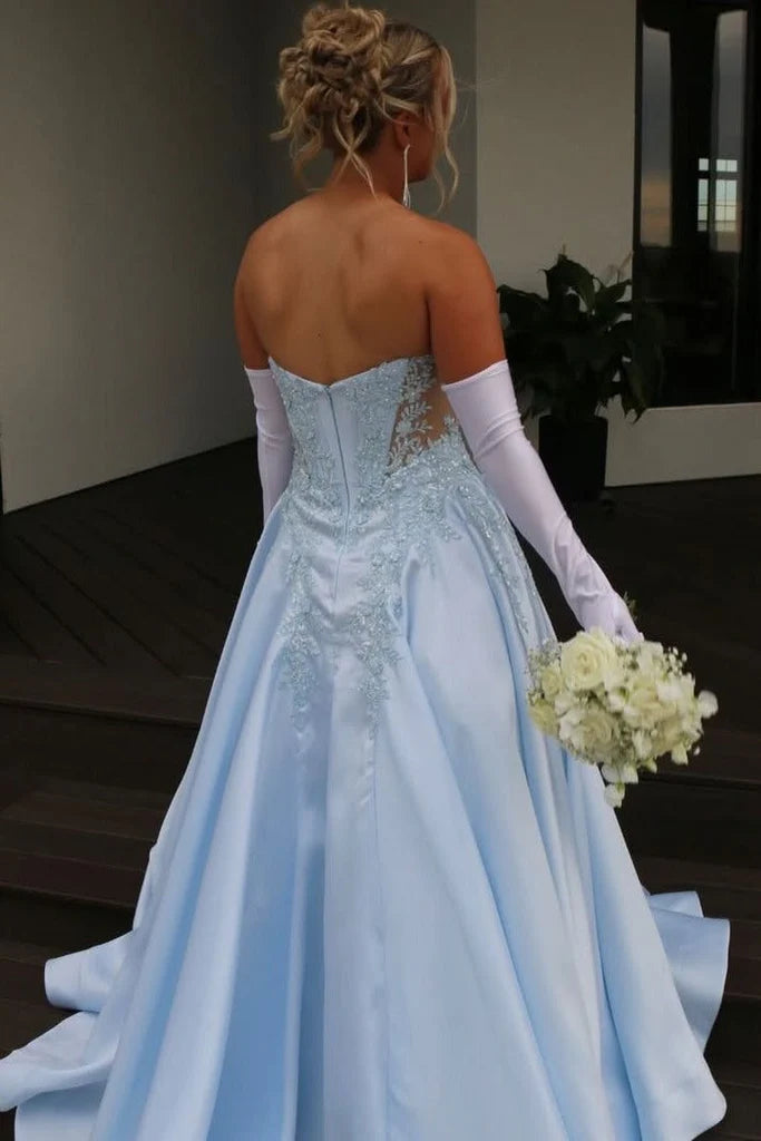 Elegantes hellblaues trägerloses Satin-Spitzenapplikationen & Korsagen-Mieder Quinceanera Ballkleid DP8441