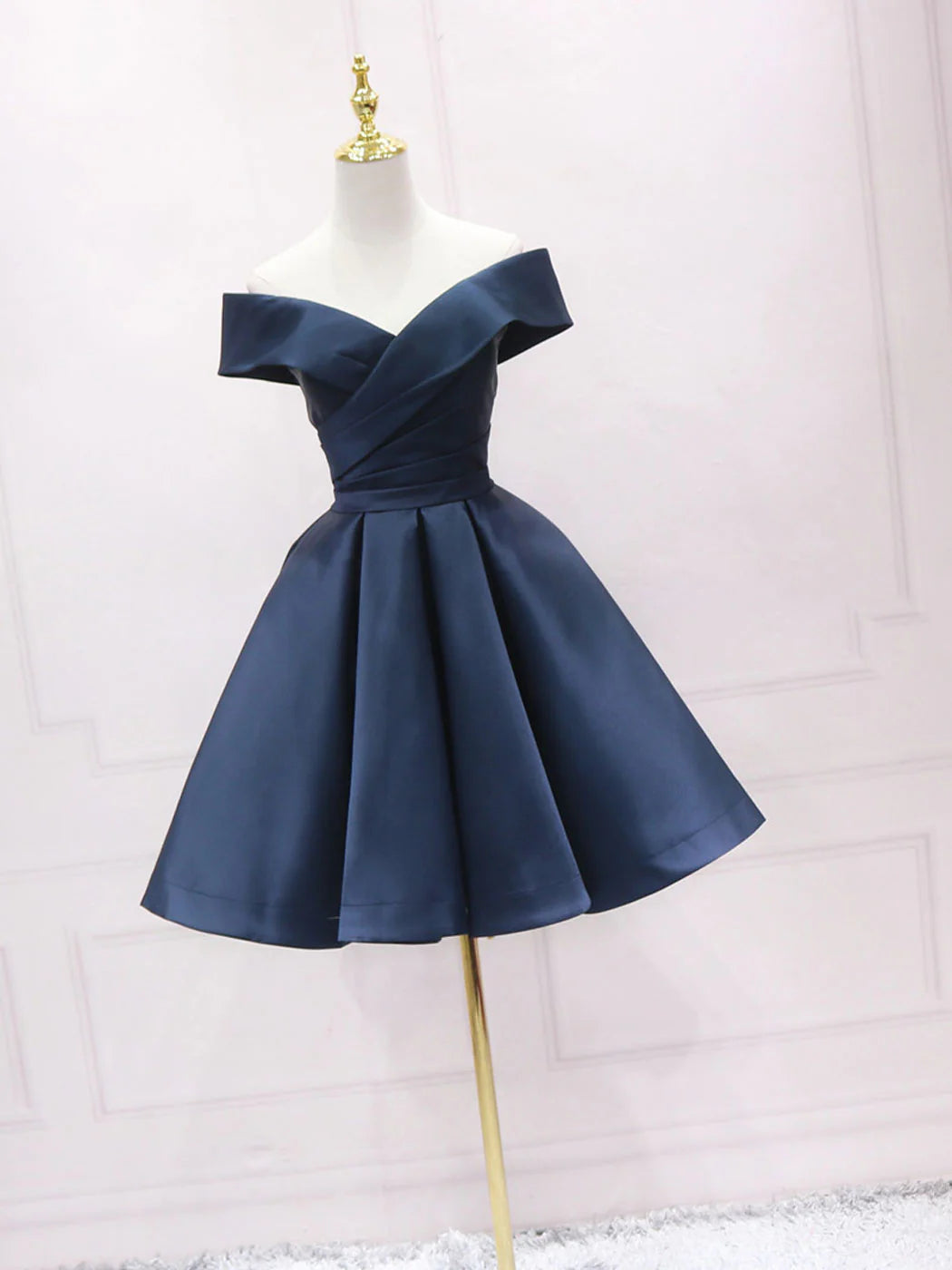 Retro Navy Blue Off-the-shoulder Design A-line Satin Party Dress Homecoming Dress DP6078