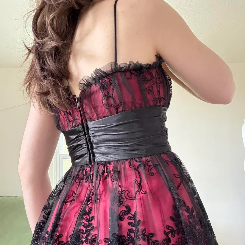 Retro Burgundy Spaghetti Strap Applique Sequin Design A-line Chiffon Satin Party Dress Homecoming Dress DP6090