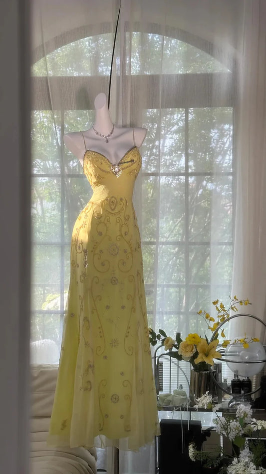 Glänzendes gelbes Pailletten-Chiffon-A-Linien-Ballkleid mit Herzausschnitt DP6312