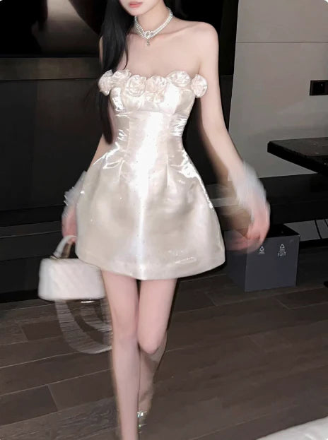 Retro Beige Pailletten 3D Floral Trägerloses A-Linie Partykleid Homecoming Kleid DP6103