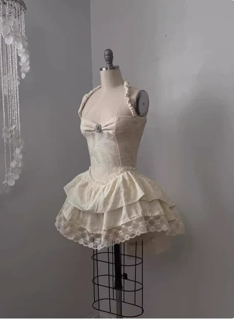 Vintage Beige Sweetheart Applique A-Line Elegant Tiered Homecoming Dress Party Dress Prom Dresses DP6152