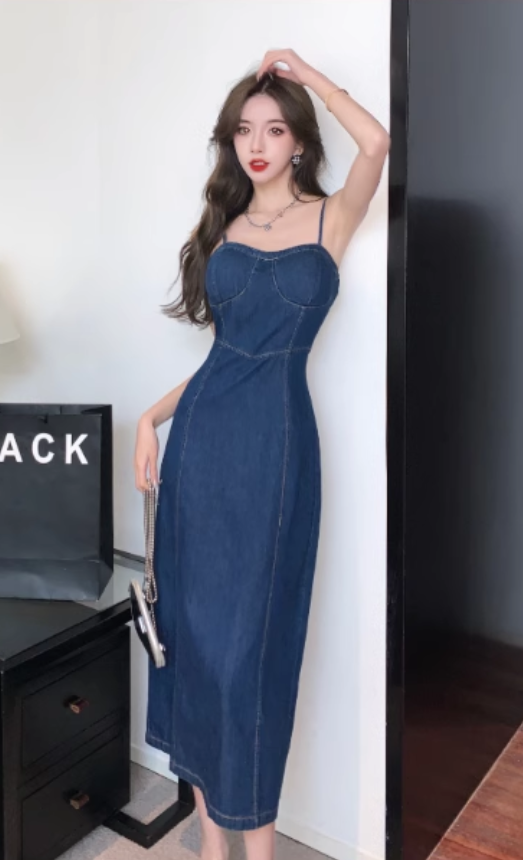 Simple Fashion Marineblaues A-Linien-Jeanskleid mit Spaghettiträgern, DP5929