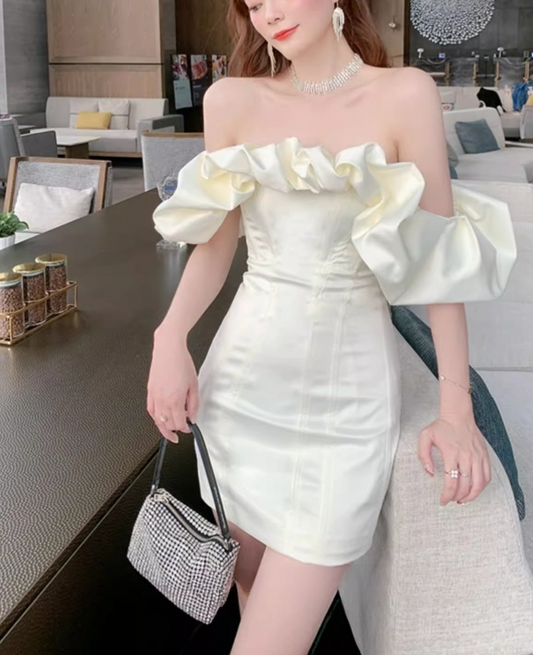 Neue Mode Weiß Off-die-Schulter Satin Etuikleid Kurzes Partykleid Homecoming Kleider, DP5974