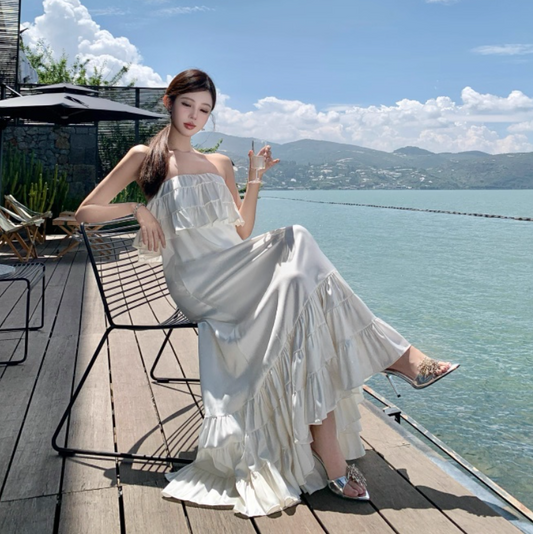 Vintage Elfenbein trägerloses Rüschensaum-Design Elegantes Strandurlaub A-Linie Ärmelloses Sommerkleid DP6262