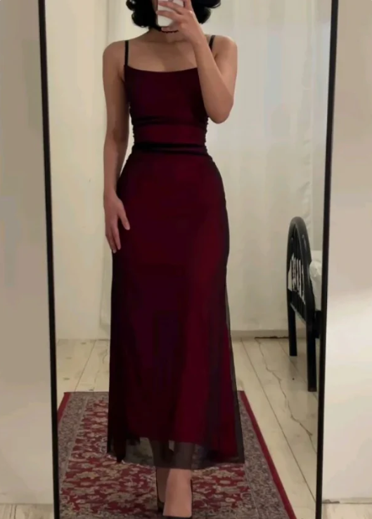 Robe de soirée fourreau bordeaux élégante à bretelles spaghetti, robe de soirée longue et formelle DP6760