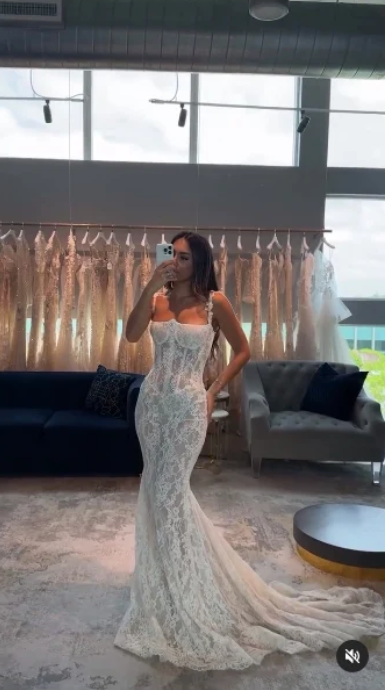 Elegant White Lace Spaghetti Strap Mermaid Trailing Long Wedding Dress DP6798