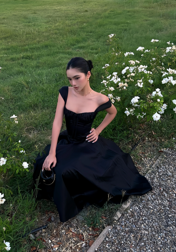 Vintage Black Square-Neck Tea-Length Ruched Bodice Evening Gown DP7400