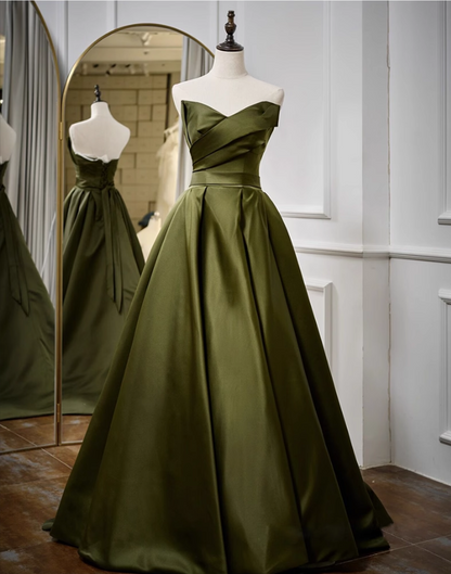 Elegantes armeegrünes Satin-Abendkleid für die 16. Quinceanera in A-Linie, trägerlos, bodenlanges Ballkleid, DP6937