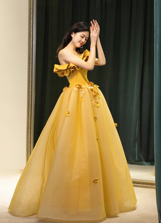 Vintage goldgelbes, schulterfreies, romantisches 3D-Blumenkleid für Quinceañeras DP7085