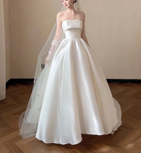 Vintage White Strapless Embroidery Wedding Dress Satin Bridal Gown DP7118