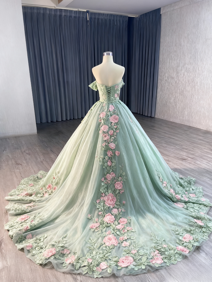 Robe de bal de quinceañera vert menthe glamour, ornée d'appliques papillon 3D en perles et d'un corset à épaules dénudées DP7140