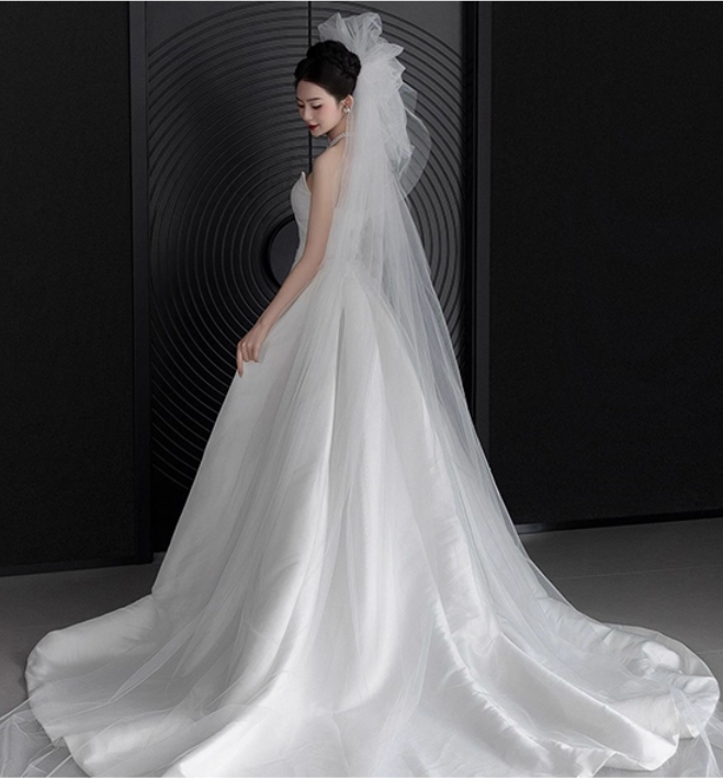 Ethereal Satin Wedding Dress Classic A-Line Strapless Bow-Embellished Bridal Gown DP7205