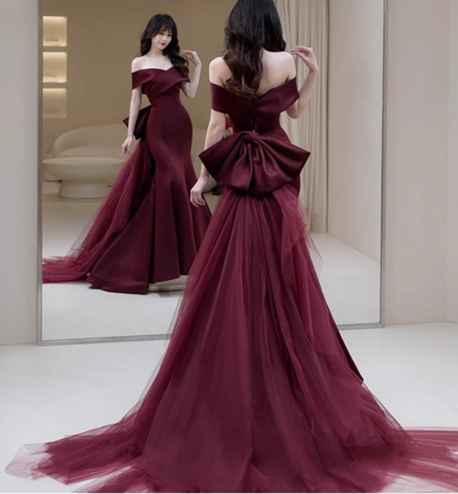 Vintage Burgundy Off-Shoulder Mermaid Dramatic Tulle Train & Bow Evening Gown DP7207