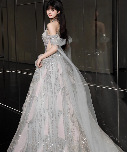 Vintage Silver Sequin Halter-Neck A-Line Tulle Cape & 3D Petal Evening Gown DP7208