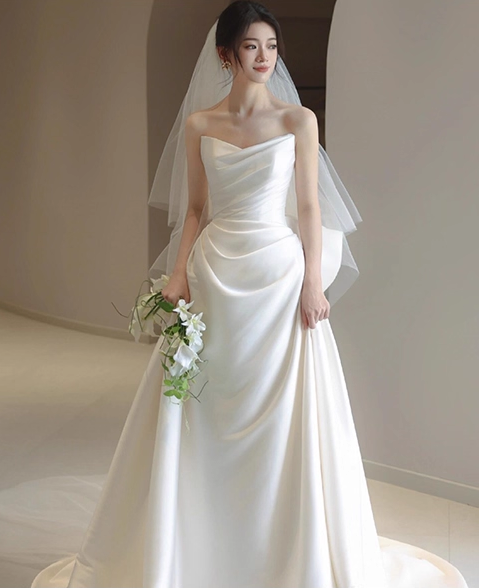 Elegant Satin Strapless Wedding Dress Classic A-Line Bridal Gown DP7209