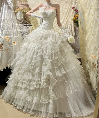 Vintage-Inspired Strapless Layered Ruffled Lace & Tulle Intricate Embroidery Wedding Dress DP7267