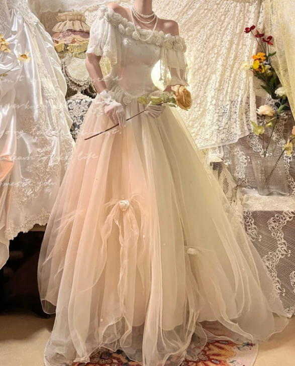 Vintage-Inspired Ivory Off-Shoulder Lace Tulle & Floral Romantic Wedding Dress DP7291