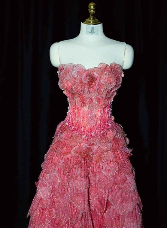 Magnifique robe de soirée rose fuchsia bustier à sequins 3D à volants et fleurs DP7431