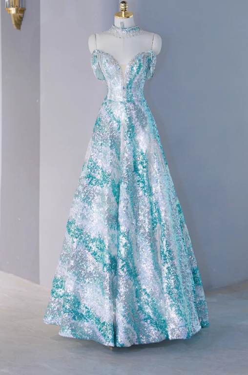 Robe de soirée somptueuse à sequins, épaules dénudées et décolleté cœur, en tissu scintillant DP7453