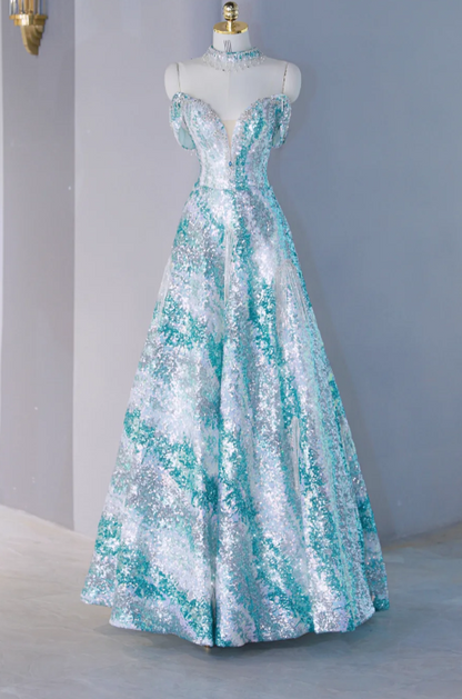 Robe de soirée somptueuse à sequins, épaules dénudées et décolleté cœur, en tissu scintillant DP7453