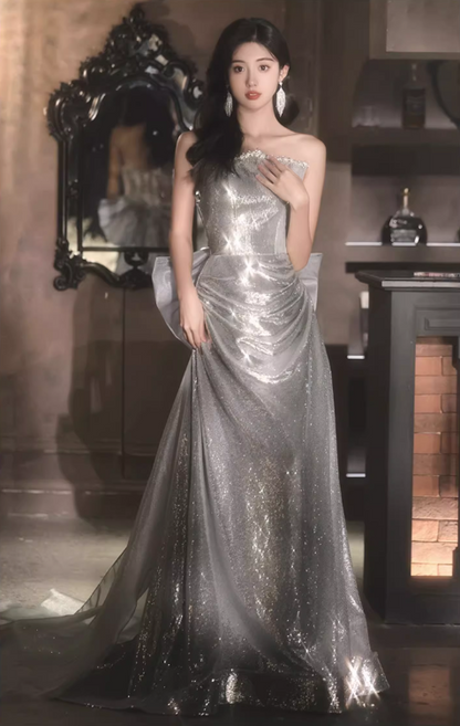 Robe de soirée glamour argentée à sequins, bustier, drapée, nœud, en tissu scintillant DP7467