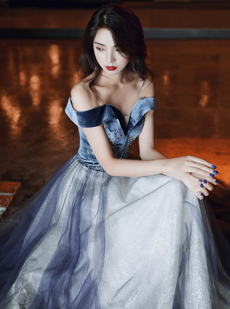Glamorous Navy Blue Ombre Glitter Tulle Off-Shoulder Velvet Bodice Sparkle Evening Gown DP7470