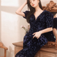 Robe de soirée sirène glamour bleu marine à sequins, col en V et manches bouffantes DP7476