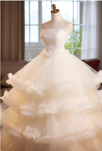 Elegant Ivory Strapless Tiered Ruffled A-Line Tulle Wedding Dress DP7487