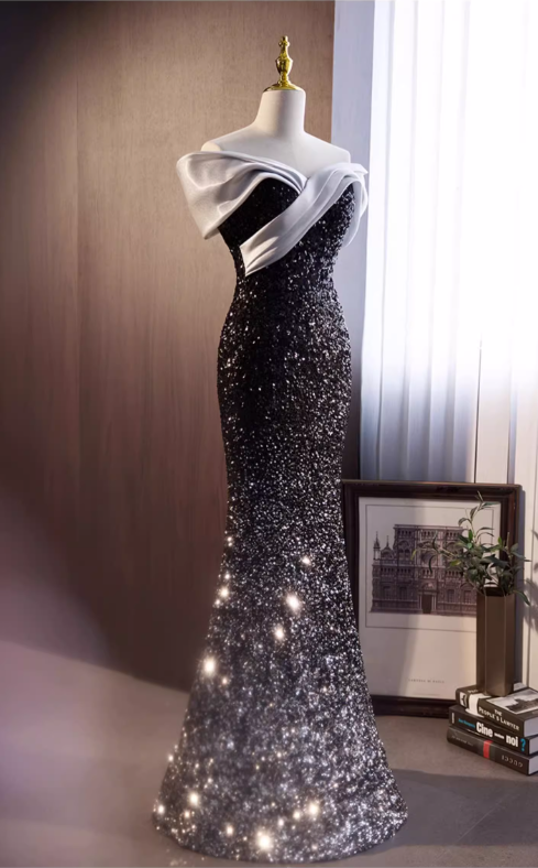 Glamouröses schwarzes Pailletten-Abendkleid im Meerjungfrauenstil mit schulterfreiem Ausschnitt (DP7490)