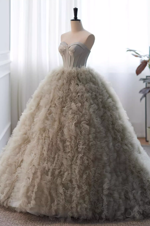 Elegantes, mehrlagiges, gerüschtes Tüll-Trägerkleid für Sweet 16 Quinceañera DP7502