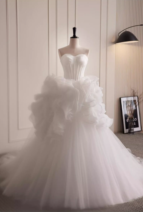 Elegant White Organza Ruffled Strapless Sweetheart Tulle Wedding Dress DP7503