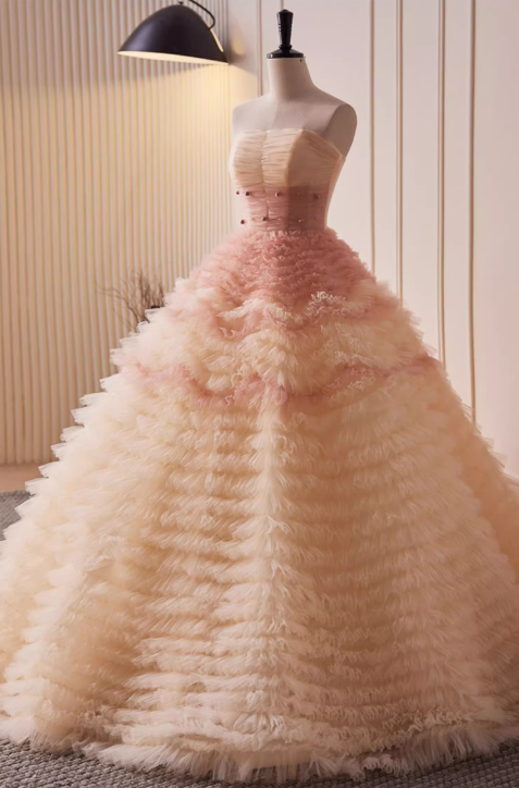 Elegantes, trägerloses Ballkleid aus rosa Ombré-Tüll mit Rüschen für Sweet 16 Quinceañera DP7505