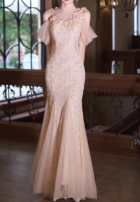 Glamouröses champagnerfarbenes Meerjungfrauen-Abendkleid aus Tüll mit 3D-Blumenstickerei und schulterfreiem Ausschnitt DP7521