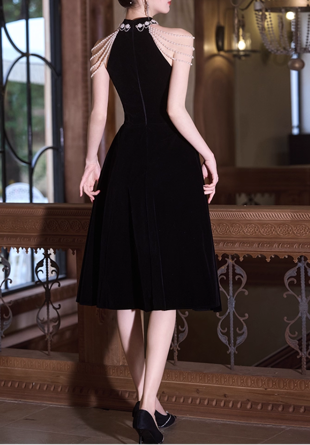 Retro Elegant Black Velvet Midi Dress Pearl Halter Neck Prom Dress DP7526