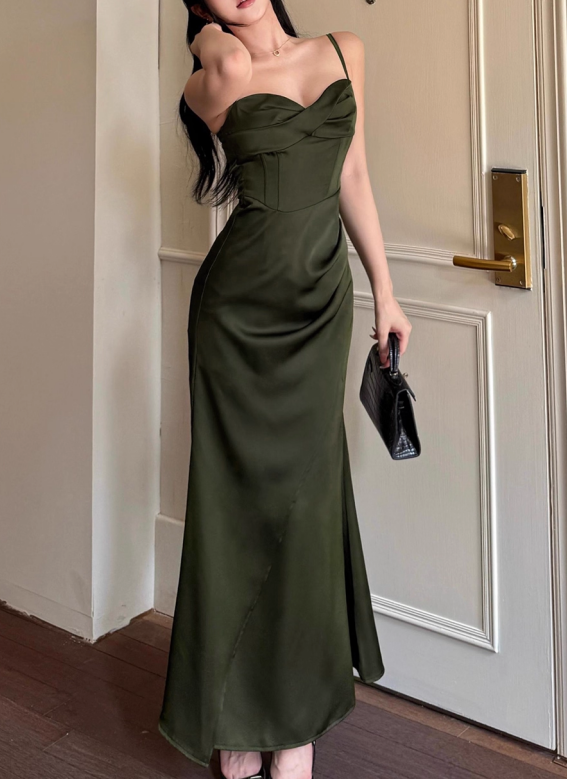 Vintage olivgrünes Satin-Maxikleid mit Spaghettiträgern, gerafftes Etuikleid, Abiballkleid DP7565