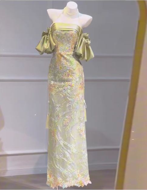 Vintage pastellgrünes schulterfreies Abendkleid mit Blumenstickerei, Ballkleid DP7584