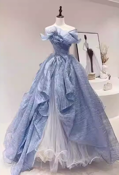 Vintage hellblaues, schulterfreies, gerüschtes Tüll-Ballkleid mit Lagen für Sweet 15, Quinceañera und andere festliche Anlässe DP7586