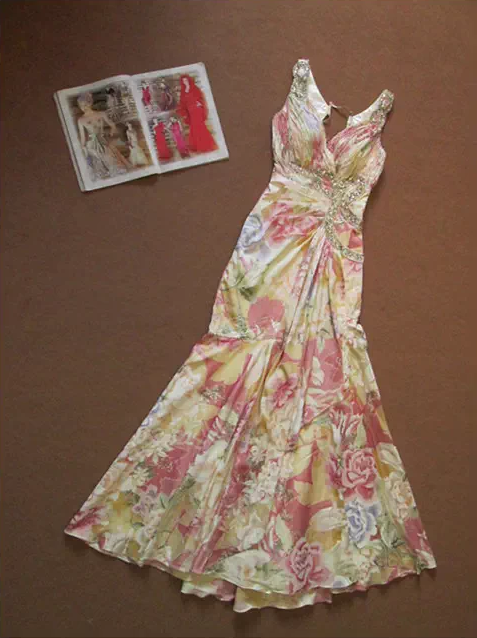 Romantisches Abendkleid mit Blumenmuster, V-Ausschnitt, perlenbesetztem Oberteil, Midi-Länge, Ballkleid DP7606