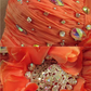 Wunderschönes orangefarbenes, trägerloses Abendkleid mit Perlenbesatz am Oberteil, Chiffon-Abendkleid DP7613
